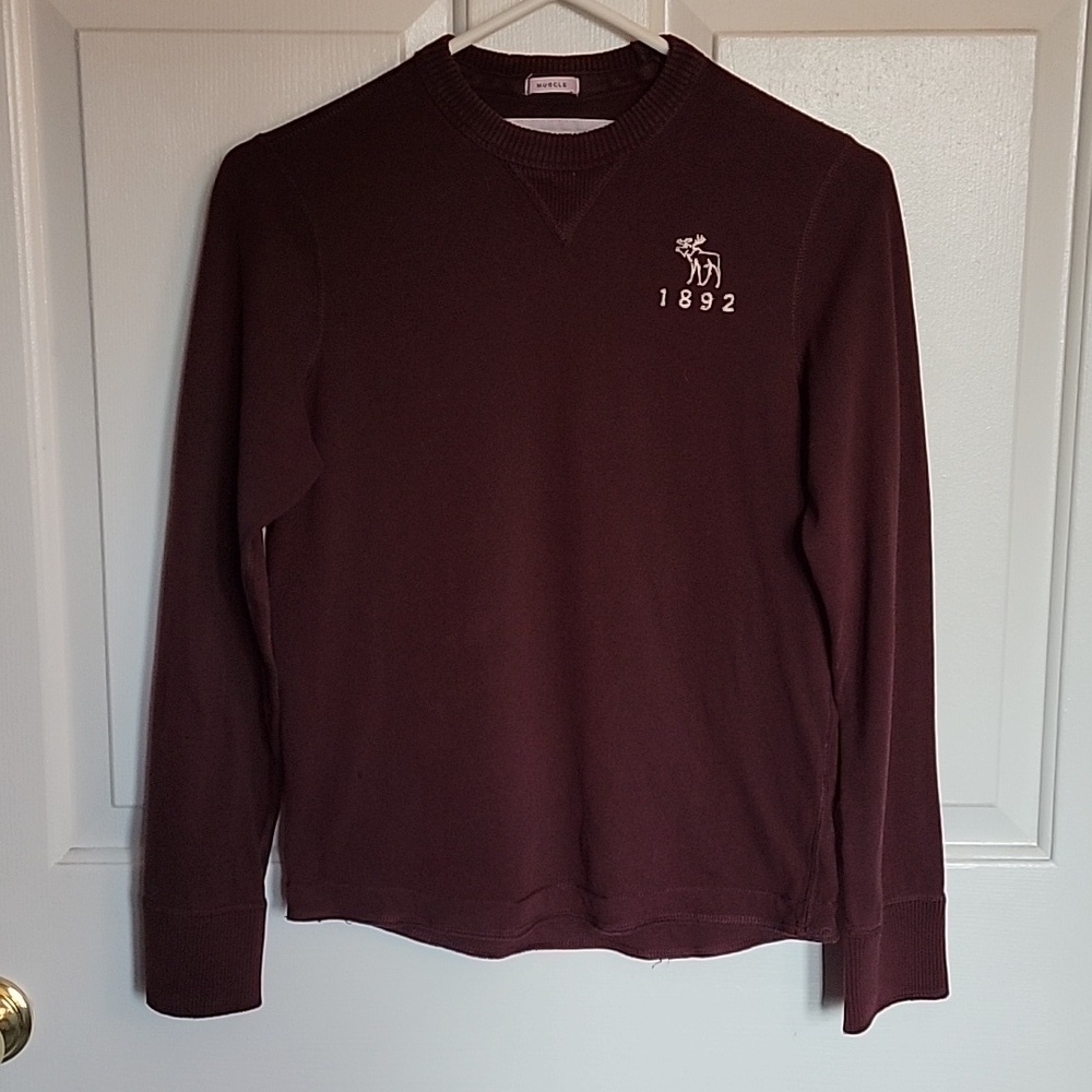 Abercrombie, boys medium, long sleeved burgundy shirt.
